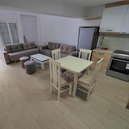 Rose Apartment Саранда Экстерьер фото