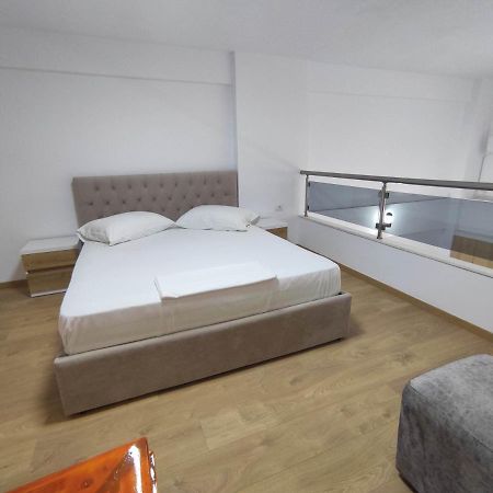 Rose Apartment Саранда Экстерьер фото